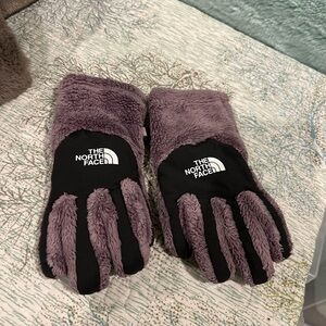 The North Face gloves